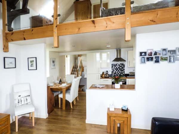 Eglwys St Cynfil Villa Pwllheli Exteriör bild